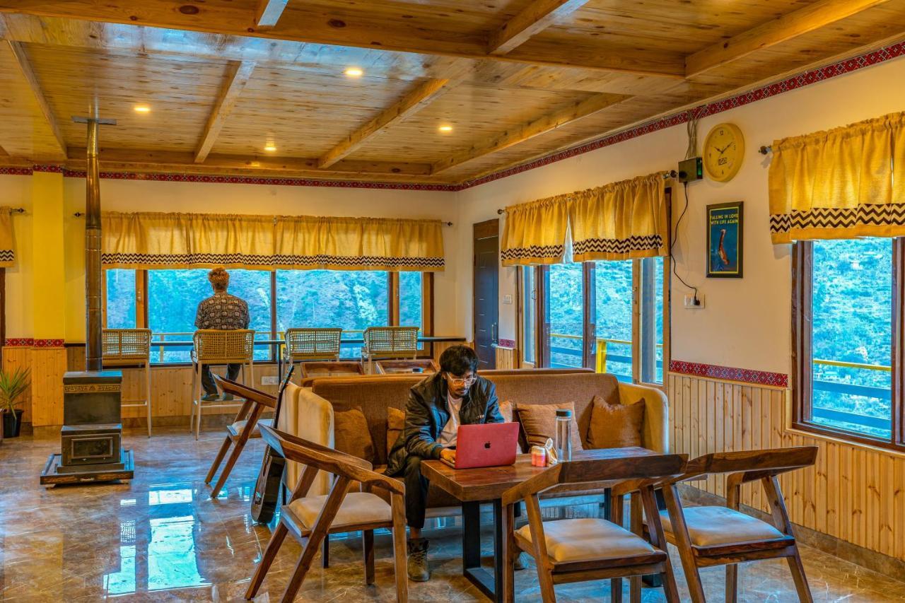 The Hosteller Tirthan Valley Gushaini Bagian luar foto