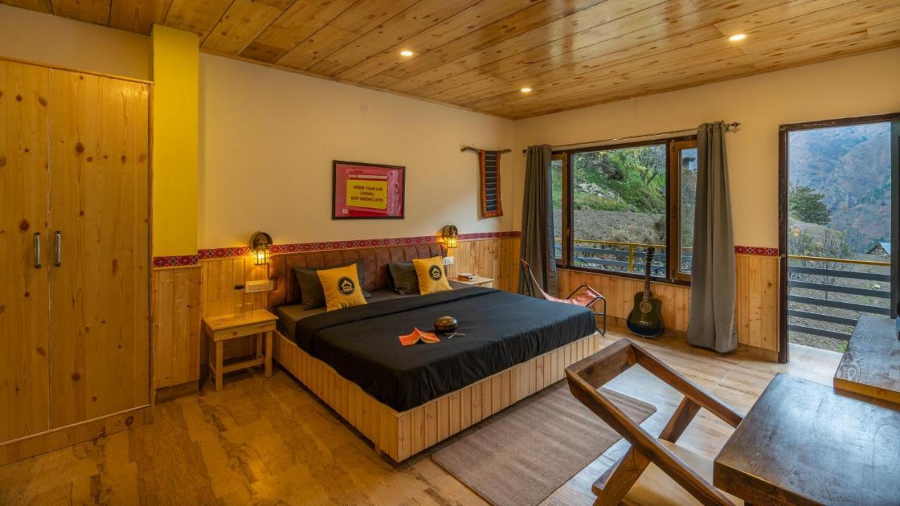 The Hosteller Tirthan Valley Gushaini Bagian luar foto