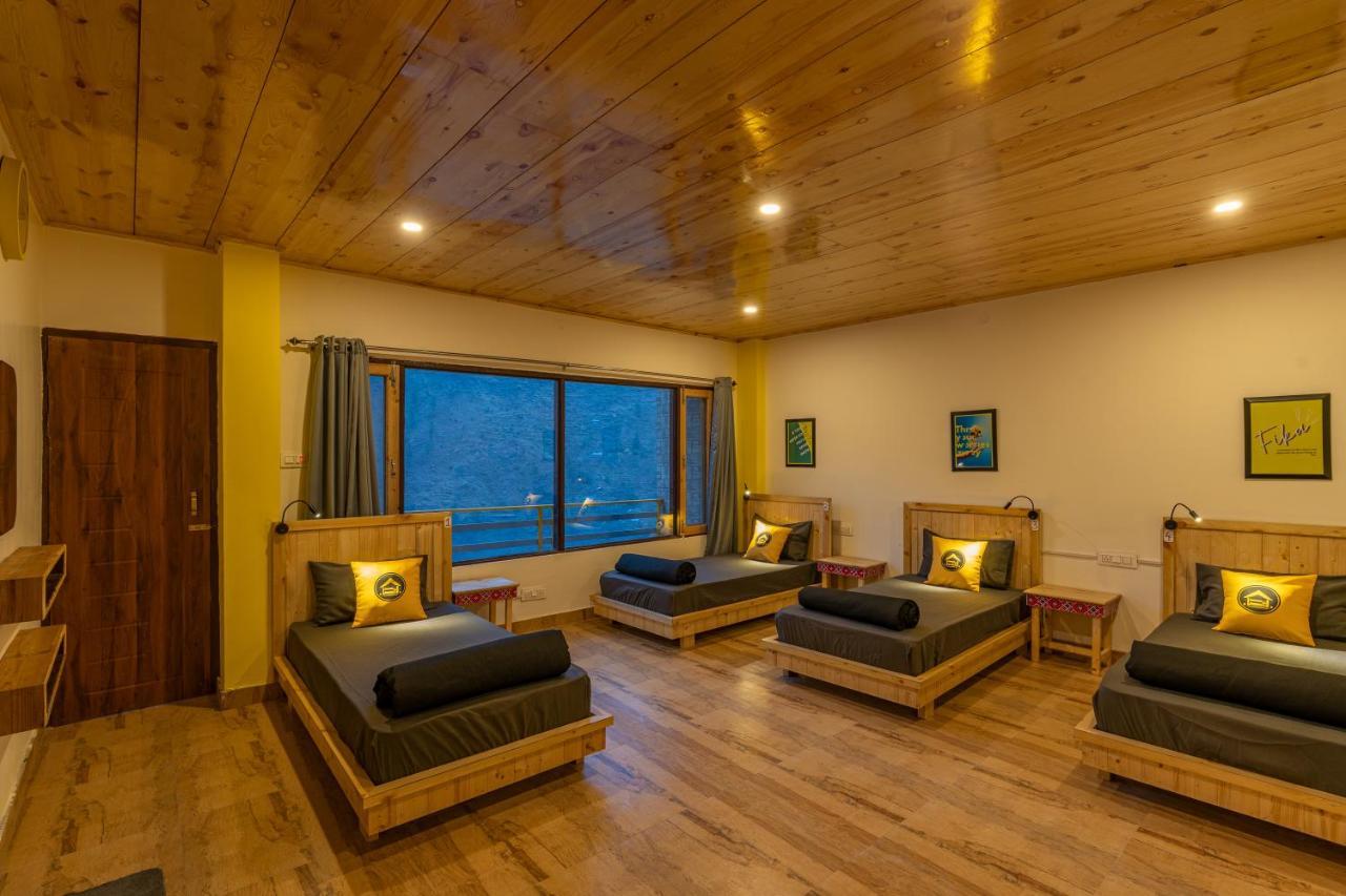 The Hosteller Tirthan Valley Gushaini Bagian luar foto