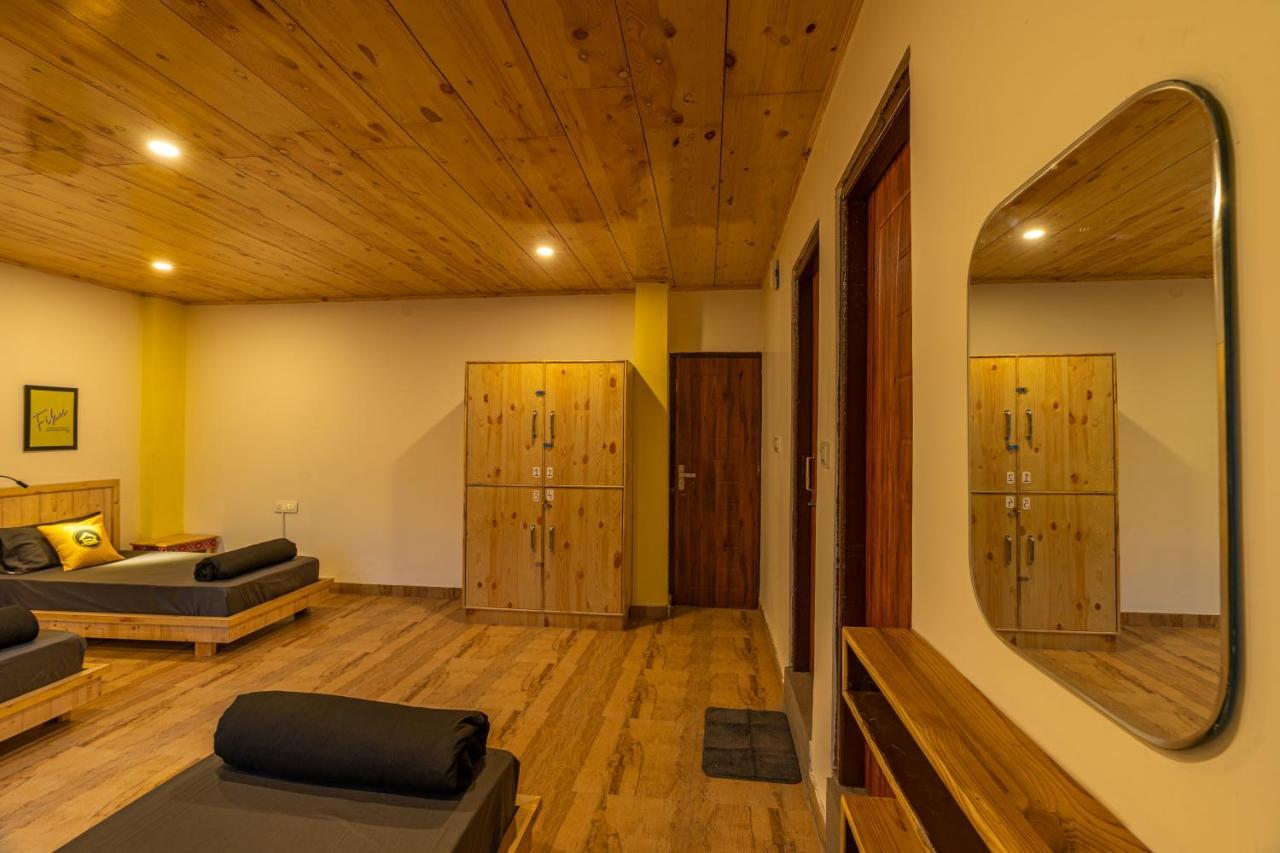 The Hosteller Tirthan Valley Gushaini Bagian luar foto