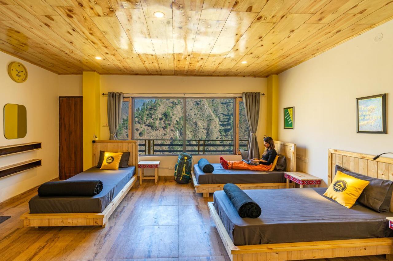 The Hosteller Tirthan Valley Gushaini Bagian luar foto
