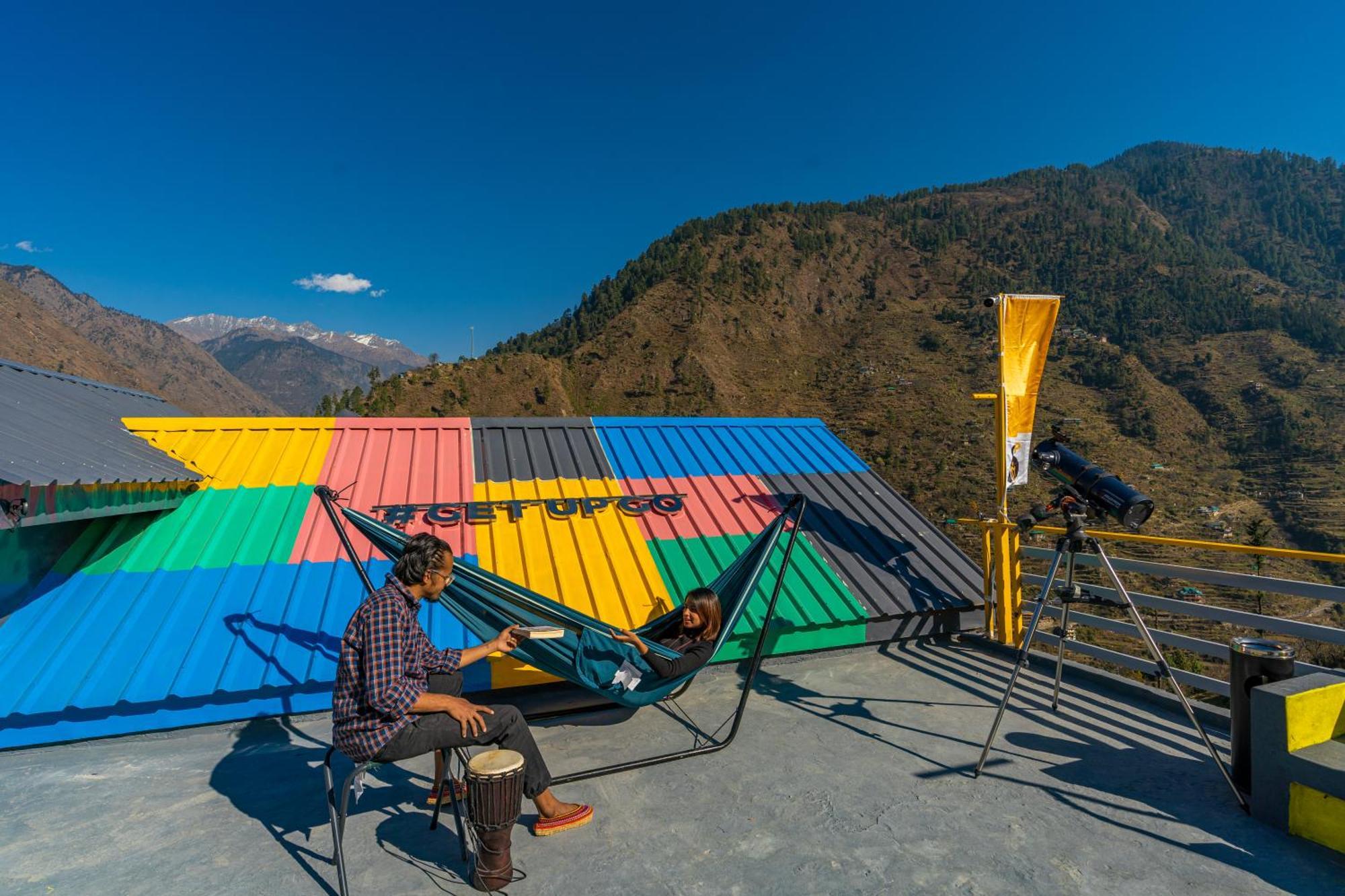 The Hosteller Tirthan Valley Gushaini Bagian luar foto